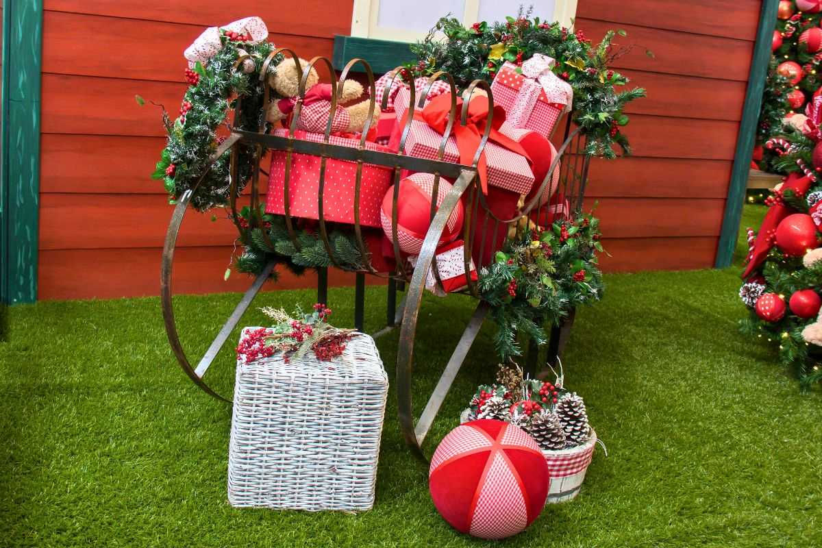 Holiday Lawn Maitenance Made Easy With NutriPod Christmas Lawn